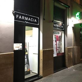 Farmacia Caffarena 24 Horas exterior de farmacia